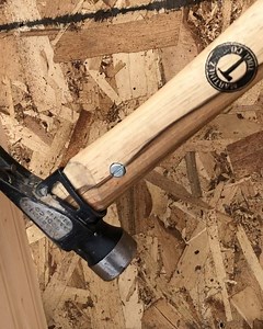 11 reactions | So a little tip for how I pull nails with out breaking...