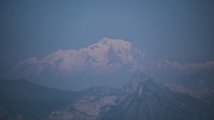 Tragédie en montagne : les corps ont été retrouvés dans un ravin, une avalanche meurtrière tue trois alpinistes