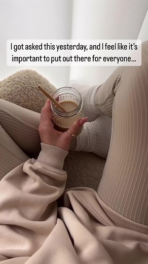 I WILL NOT LIE TO YOU!!! ⬇️ Starting a Digital Marketing business, face use or faceless, will TAKE YOU TIME AND HARD WORK. There isn’t a magic button to push to have your entire business up and running for you in 15 minutes and make you $10k in the first week. 😬 YOU HAVE TO LEARN THE SKILLS to be successful and grow your business. I am learning every single day! I have people reach out to me all day long, asking questions, asking to check out their IG profile to see what they could do better, i