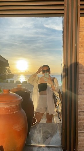 Sunset hour 🌅🌅 #sunset #beach #summer | Kourtney Grey