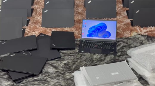 🥰 Lenovo Thinkpad X1 Carbon ထဲ က အမေးများတဲ့ ကာကာတွေအတွက် Budget လဲ သက်သာ Function လဲစုံ အကြမ်းလဲခံ စာသင်ရုံးသုံး အဆင်ပြေစေမဲ့ Model လေးနဲ့ မိတ်ဆက်ပေးမယ်နော် 🥰 😍 Finger Print / Keyboard Lighting / Resolution Full HD နဲ့ သွားမယ်နော် ဘာတွေသုံးလို့ရနိုင်လဲဆိုတော့ 🥰 Microsoft Office (Word, Excel, PowerPoint) 🥰Web browsing (Google Chrome, Firefox) • Email, Zoom, Google Meet • PDF viewing/editing (Adobe Reader, Foxit) • YouTube, Netflix, online streaming • Medium-level 🥰 photo editing (Photoshop