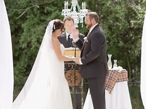 Watch: Groom almost slaps bride mid-vows!