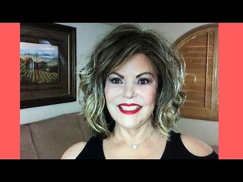 Hallway Fashion Show - For Mature Curvy Women