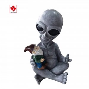 [Hot Item] Custom Resin Alien Figurine Gnome Statue Garden Decoration
