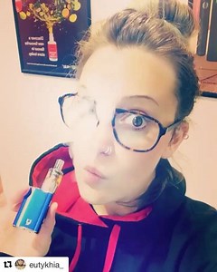 Girls vapen nicht? Falsch! Macht es wie @eutykhia_ und taggt uns (@totallywickedeliquid) in eueren Totally Wicked Vaping pics ❤️💨✌🏼️ | Totally Wicked Germany