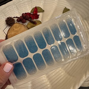 Teal Blue Glitter Ombre Nail Wraps | Easy DIY Nail Polish Strips