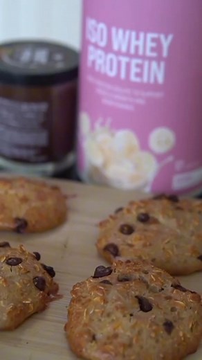 4.8K views · 12 reactions | Peanut Butter Cookies (you need to try these! ) 100g organic oats 2 scoops of WB whey 1 large egg 15g of smooth peanut butter 15g of Smart Hazelnut Spread 20g of dark chocolate chips 100ml of low fat milk (or vegan alternative) shop now: https://womens.best/FB #womensbest | Women's Best | Facebook