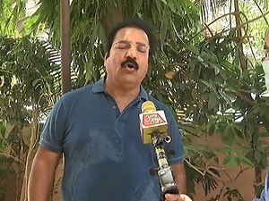 परमिट जारी होने के बाद भी बिहार के छात्र #Kota में गाड़ियों के लिए परेशान हैं। #Rajasthan सरकार ने फैसला किया है कि अब #Bihar के छात्रों के लिए बसें लगाई जाएंगी मगर वह ऑन पेमेंट होगा। सुनिए राज्य के परिवहन मंत्री प्रतापसिंह खाचरियावास से हमारे संवाददाता शरत कुमार की ये ख़ास बातचीत। #ReporterDiary अन्य वीडियो: https://bit.ly/IndiaTodaySocial | Aaj Tak