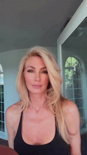 Why was Cinderella so bad at football? 😂 #dadjokes #funny #dailyshorts