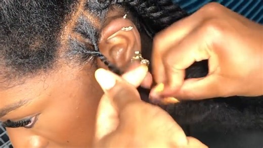 Thinking of getting invisible locs? Be sure to watch Hairiscope's detailed tutorial on YouTube featuring our X-Pression Natural Kinky Twist 18” in 1B . . . #outrehair #outre #outrebraid #invisiblelocs #kinkytwist #hairinspo #hairgoals #teamnatural #naturalhairinspiration #naturalhairstyles #naturalhairlovez #naturalhairmag #blackhairstyles #naturalhairstyle | Outre