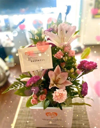 The most perfect picture for #AlohaFriday 🌸 📸: IG - naichoi . . . #watanabefloral #hawaiiflorist #oahuflorist #honoluluflorist #luckywelivehawaii #luckywelivehi #madeinhawaii #hawaiisbest #hawaiideals #shoplocalhawaii #shopsmallhawaii #hawaiishopping | Watanabe Floral, Inc.
