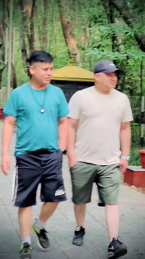 बाग्लुङ बजारमा मायालु भाईहरूको साझा झल्क