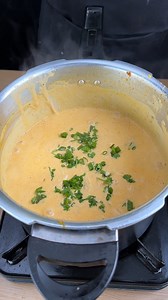18K views · 133 reactions | Cette soupe au poulet tout-en-un va vous épater ! | Super Recettes | Facebook