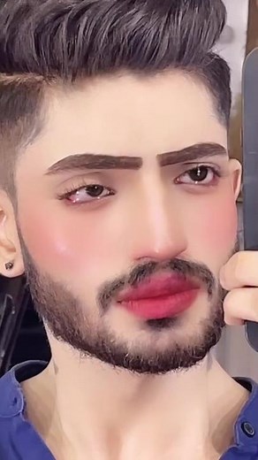 Karz rahy gy🍂🖤 insta: aalexbhattii