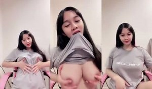 Angeline Host Cecan Nih Remas Puting Susu