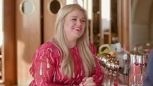 Kelly Clarkson and Seth Meyers Get Hilariously Hammered on Late Night