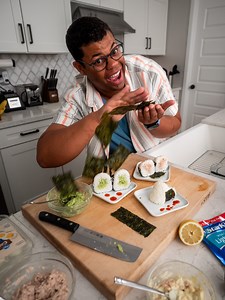 How to make onigiri 🍙 | USA TODAY Video