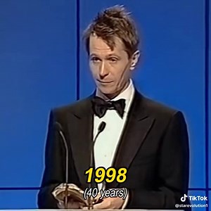 Feliz cumpleaños Gary Oldman, es un actor, director de cine, guionista y productor inglés. Entre sus películas están JFK (1991), Amada Inmortal (1994), Drácula, de Bram Stoker (1992), Romeo Is Bleeding (1993), Léon (1994), El quinto elemento (1997), Harry Potter y el prisionero de Azkaban (2004), Batman Begins (2005) Harry Potter y la Orden del Fénix (2007), The Dark Knight (2008), Tinker Tailor Soldier Spy, The Dark Knight Rises (2012), Darkest Hour (2017) y Mank (2020). También ha doblado a Vi