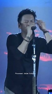 30K views · 973 reactions | Noah - tak bisakah #arielnoah #noahband #sahabatnoah #sahabatpeterpan #peterpanband #nazrilirham #reels #fbreels #facebookreels #konsernoah #konserpeterpan #viral #viralvideo #viralreels #fyp #fypviral #fypvideo #musikvideo #fbpro #jangkauan #interaksi | Luki Ka | Facebook