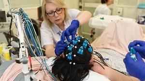 Who will wake up from a coma? Electrical jolts in the brain offer hints