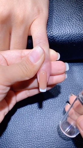 Receitas Da Helena on Instagram: "Francesinha de uma forma muito fácil!🤯💅 Esse produto é a salvação pra você que nunca consegue fazer uma francesinha de respeito. 😍 Tem na shopee, é só pesquisar por carimbo de francesinha que aparece várias opções ✨ Deixa seu gostei ❤️ Assim o Instagram sempre vai te entregar meus conteúdos 💚"