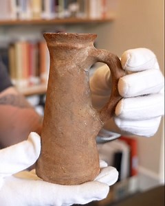 10K views · 849 reactions | Rare find at the Tower of London 朗 This is a 13th or 14th century medieval drinking flask excavated from the Tower in 1937. It would likely have held wine, beer or water  | Tower of London | Facebook
