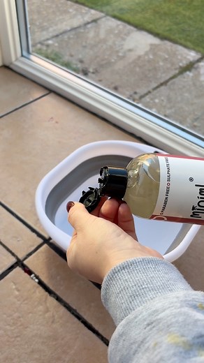 Sudsy simple window clean 🫧💦 I used just warm water and Miniml washing up liquid and a soft sponge 🧽 simple but gives a deep clean 🫧✨ Also used astonish mould spray to try and get the seal clean 🧼🫧 Next job is to do the outside windows ✨ #asmr #asmrcommunity #asmsounds #asmrrelax #clean #cleaning #deepclean #cleaningaccount #viral #cleantok #reset #motivation #cleaningmotivation #satisfying #reels #reelsinstagram #reelsofinstagram #explore #exploremore #explorepage #discover #fyp #foryoupa