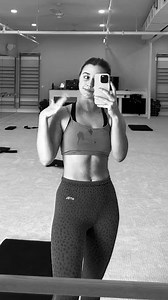 The results speak for themselves. When you add Bar Method to your fitness lineup, you'll see improvements in your overall strength, balance, core stability, and flexibility. Book your first, next, or 100th class to experience the power of barre for yourself. 💪 🎥: @lindseytrapp | The Bar Method