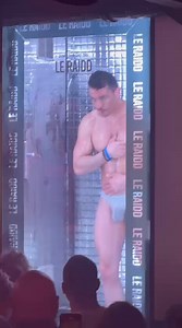 The Shower Show is everyday.#raiddbar #showershow #showertime