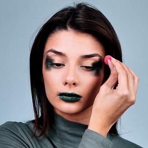 6.5K views | Glow bold with neon green  | Makeup Lessons | Facebook