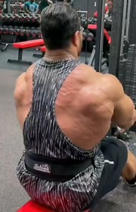 @ifbbpro_hassan_mostafa @egyptian_muscles #egyptian_muscles #ko_squad #bodybuilder #bodybuilding #bodypowernutrition #fitness #fitnessmodels #model #physique #classicphysique #gymlife #gymmotivation #motivation #bigramytwitter #bigramy #bigramyyoutube #bigramyofficial #bigramyfans #8a53m #goldsgym #platinumgym #balancegym #EGYPT #workout #training #pump #dubai #sponsered #follow #me | Egyptian Muscles | Facebook