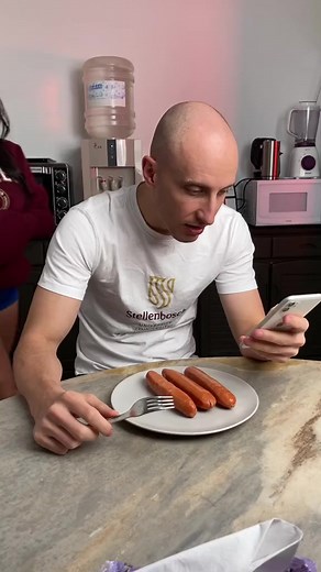 850K views · 1.3K reactions | Smooth criminal  @Sharon Wei #viral_3 #comedyreels #comedy #skits #prank #viral | Martiin | Facebook