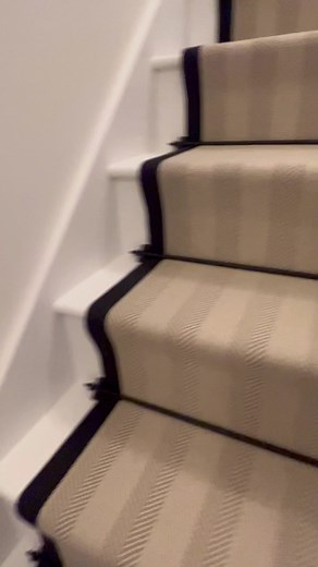 How We Install Stair Runner #carpets #vinyl #flooring #How #howto #diy #reelsfb | The Home Improvements Channel Uk