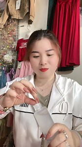 2.3K views · 202 reactions | Thứ duy nhất có thể giữ chân em, không phải là tình yêu, mà là sự che chở. Thứ duy nhất khiến em cảm thấy an lòng, không phải anh nói yêu em bao nhiêu lần, mà là anh vì em làm bao nhiêu chuyện. Còn nếu những điều trên kg ai làm cho mình thì mình tự yêu lấy bản thân mình nhé chị em | Cô Hai Lâm Đồng | Facebook