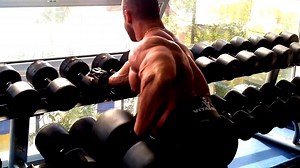 Azi in menu: One arm dumbell row! Press HD. ⚪Follow my road to Mr.Olympia Amateur 2016: Chera Marius Ilie #MariusChera #CheraMarius #RoadtoMRO | Chera Marius