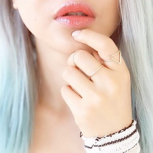 Late for School Routine! 5 Minute Makeup, Hairstyle & Outfit | Wengie