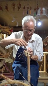 Ruijin traditional bamboo weaving, an eco-friendly and elegant craft, has evolved over centuries from practical household items to exquisite art. Yang Rongfang, an inheritor skillfully transforms ordinary bamboo into extraordinary works of art, using every part of the bamboo, from the bamboo strips to the delicate bamboo shoots, preserving this intangible cultural heritage for future generations. #bambooweaving #Art #CulturalHeritage #tradition #China #craftsmanship | wowourheritage