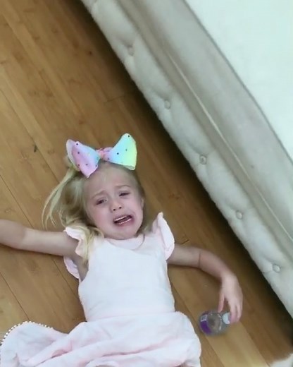 Everleigh Rose✨🧸🎀 on Instagram: "Mom’s are always right!!🥰💜 Last post for today😋 @everleighrose @sav.labrant #everleighrosesoutas #everleighrose #savlabrant #savannahsoutas #labrantfamily #thelabrantfamily #labrantfam #labrantfamoutro #motheranddaughter"