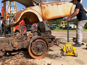 FULL REBUILD Abandoned Race Car Rescued & Revive -000 #foryoupage❤️ #foryoupagereels #foryoupageシ #restoration #foryourpage #viralchallenge #viralphotochallenge #fypchallenge #viralreelschallenge2025viralreelschallengejaiviralreelschallengeviralreelschallenge #fypageシ #classiccar #barnfind #foryou #viralvideochallenge #fyp | 푹풆풔풕풐풓풂풕풊풐풏 퐓퐢퐩퐬 | Facebook