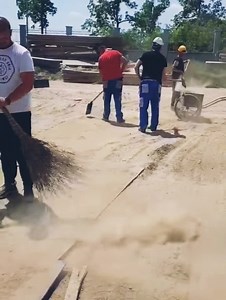 21K views · 305 reactions | KOLONIZATORSKI MOBING-LINGLONG ZRENJANIN | UnS-Ujedinjeni narod Srbije | Facebook