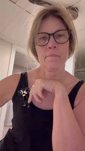 So important around the holidays to try to stick to your routine. Mine is using muscle metabolic collection which is: Lean: burns visceral fat and controls hunger Fit: builds muscle Hydrated:electrolytes HTTPS://makewellness.com/142759 | Kathy Hart | Facebook