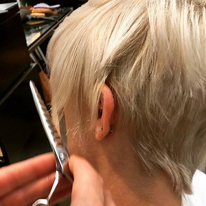 13 reactions | In the making... and who says; no texturizing shears...