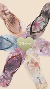 128K views · 846 reactions | Beleza na essência! ✨ A rasteira Grendha Ceará foi desenvolvida em parceria com a artista regional Julhá. O resultado você confere no vídeo, com duas estampas: uma inspirada nas rendeiras cearenses, com flores aquareladas, e a outra na literatura de cordel, mesclando a xilogravura com elementos da natureza.​ Garanta logo a sua! O modelo está disponível nas lojas pelo Brasil e no nosso site, por R$ 34,99, código 18901. | Grendha | Facebook