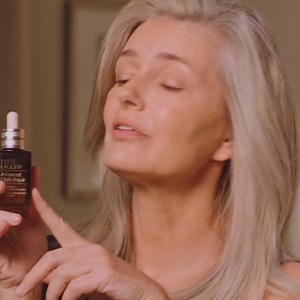 48K views · 1K reactions | "See yourself as beautiful. That’s real power.” Estée Global Ambassador Paulina Porizkova doesn’t go to bed without her Advanced Night Repair…and now, she’s a believer in the unparalleled power of NEW Advanced Night Repair Eye Lift + Sculpt. ​ Shop now: https://estee-lauder.visitlink.me/sgeP6a | Estee Lauder | Facebook