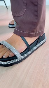 3.7K views · 378 reactions | Conectar moda ao bem-estar é nossa missão. As rasteiras Birk foram criadas para quem busca estilo sem abrir mão do conforto. | WJ Acessórios | Facebook