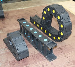 [Hot Item] Openable Cable Carrier Energy Chain Cable Enclosed Plastic Drag Chain