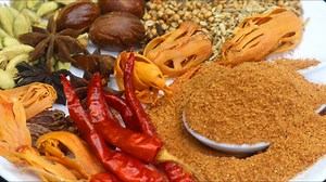 #Garam_Masala #Spice #bangladeshi_recipe একের ভেতর সব - বিরিয়ানী,কাবাব,রেজালা,ভুনা মাংশের জন্য গরম মশলা || পারফেক্ট ২ ধরনের স্পেশাল গরম মসলা রেসিপি | Garam Masala Recipe | রসনা