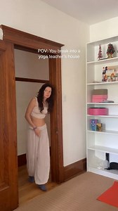 She didn’t scream. She didn’t panic. She corrected her spine. 🌿 #yjrepost Thank you for sharing your humor with us @yog.rox | Yoga Journal