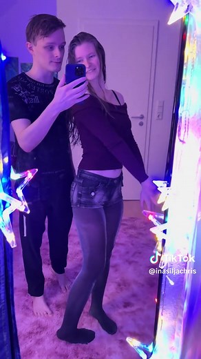 Stylisches Weihnachtsoutfit von InaSilja in Nylons
