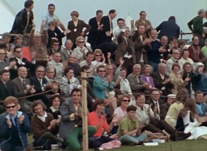 #FlashbackFriday to an incredible hole out from Champion Golfer Tony Jacklin 🏌️ ⛳️ | The Open